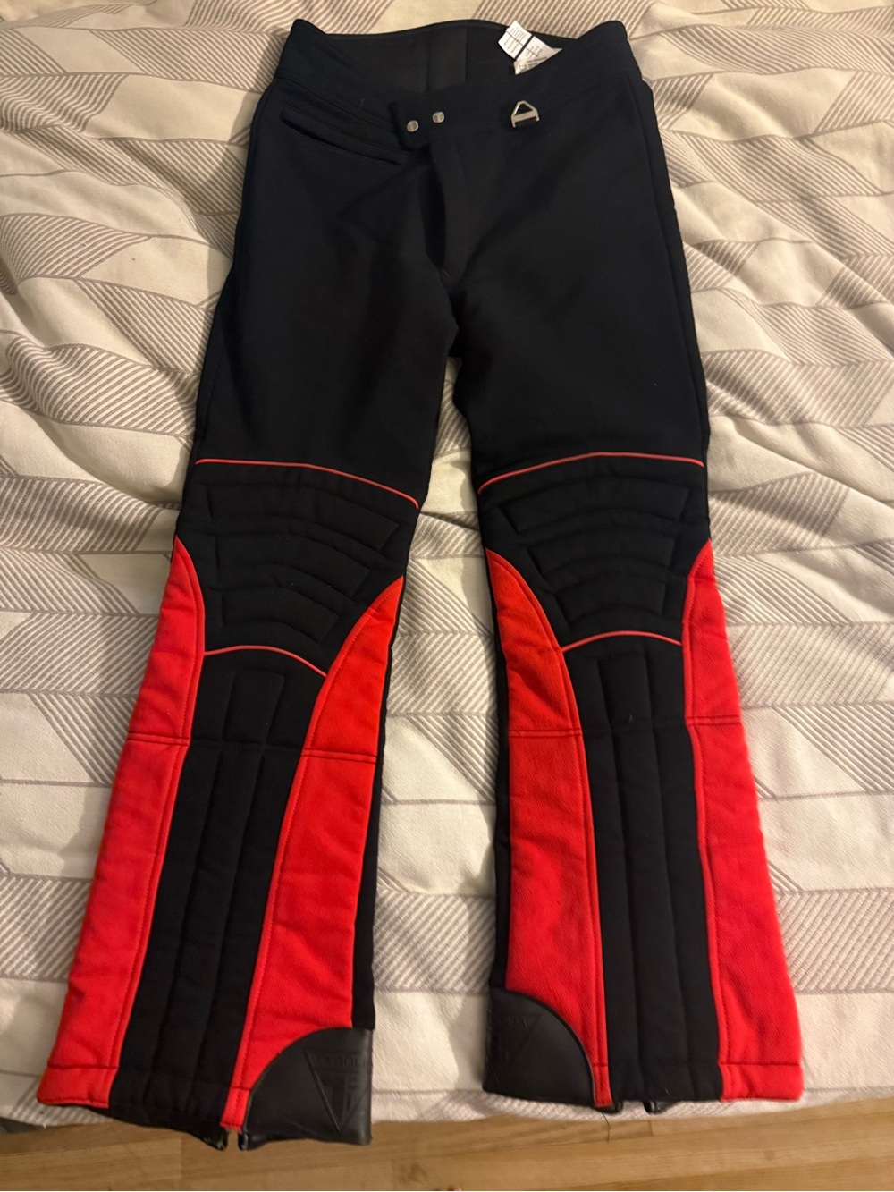 Vintage Women’s Black & Red Boot-Cut snow pants